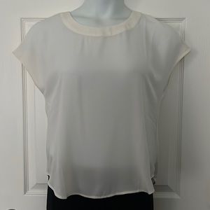 NWT Banana Republic short sleeved pleat back crew top